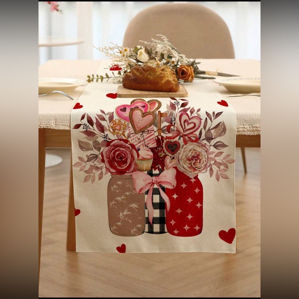 NWT- Cream w/ Red Hearts- Floral 🌹❤️🔑🧁 Mason Jars Trio- Table Runner 72x13